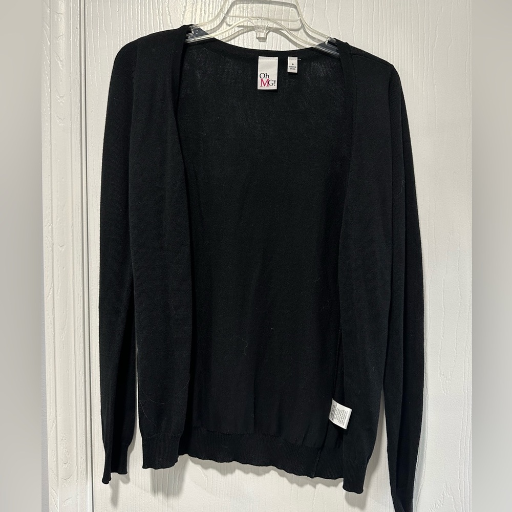 OhMG! soft and comfy black sweater size M - like new condition, only worn once